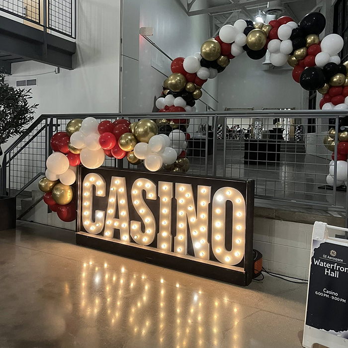 Casino Sign & Balloon Arch